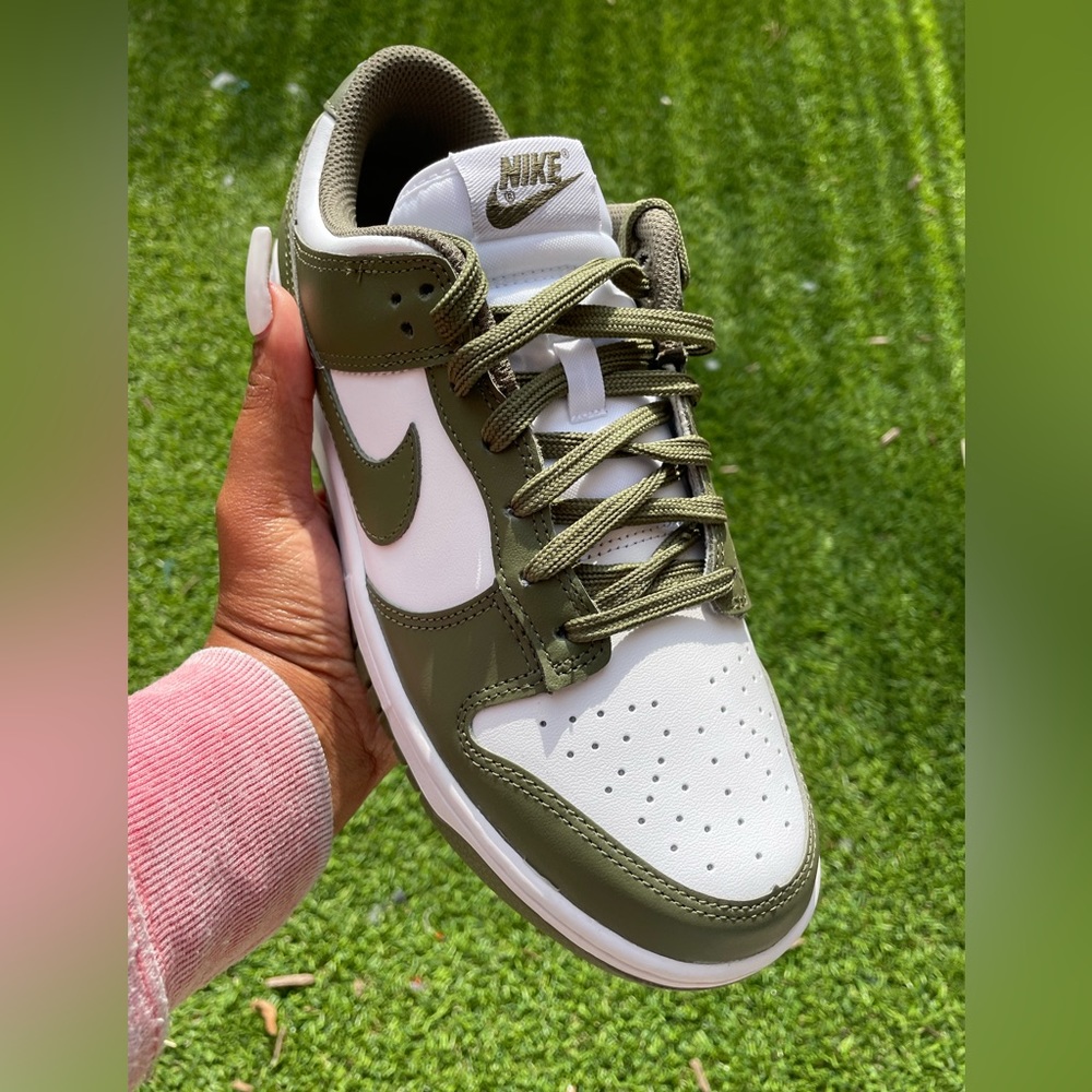 Nike dunk low (olive green)